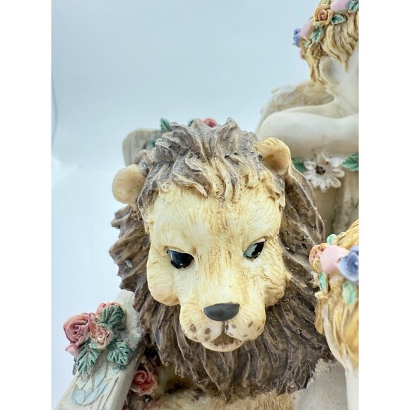 Vintage Classic Treasures Musical Cherubs Figurine – Plays “Love Is Here to Stay - Picture 11 of 13